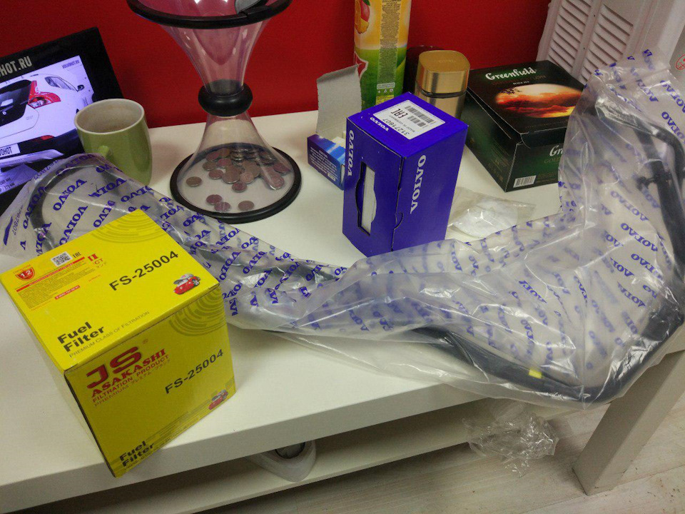 {Запчасти на фото: FS25004}